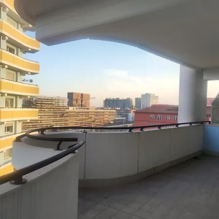 Moderno Bilocale Con Ampio Balcone Appartamento *